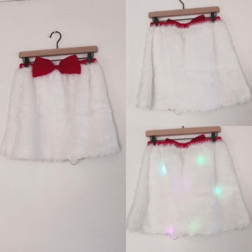 Christmas light up faux fur mini skirt size large